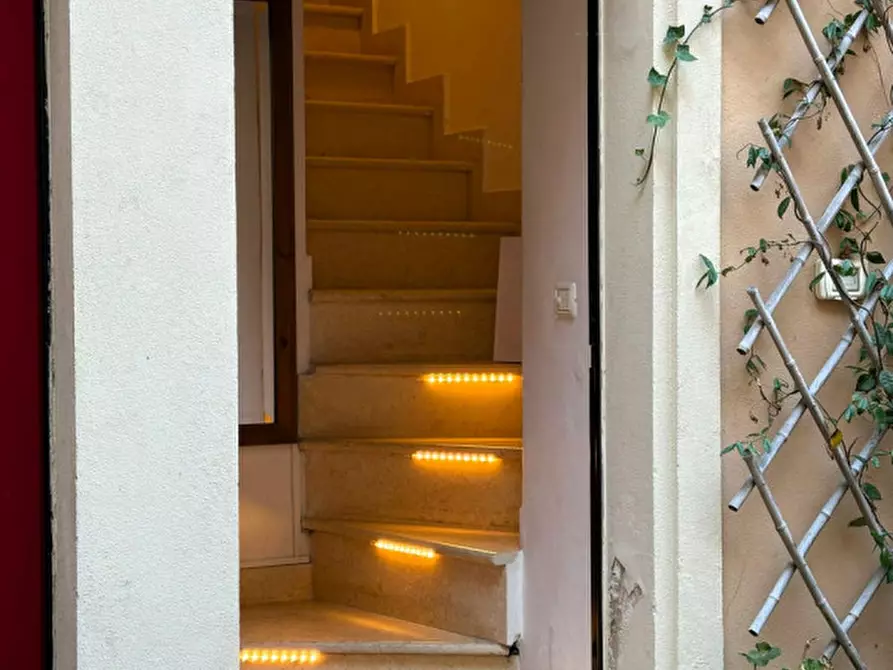 Immagine 1 di Appartamento in affitto  in Via San Martino a Ancona