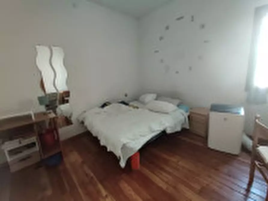 Immagine 2 di Appartamento in vendita  in via Savonarola a Padova