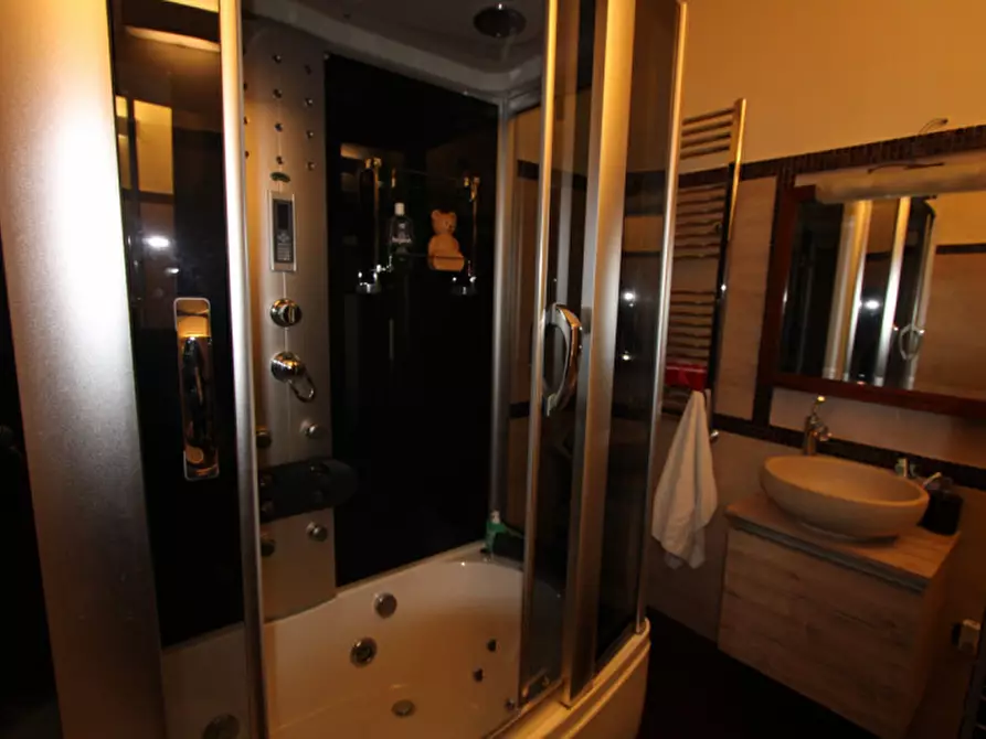 Immagine 8 di Appartamento in vendita  in via mario passamonte a Messina