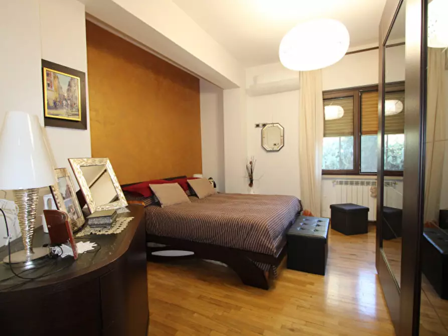 Immagine 10 di Appartamento in vendita  in via mario passamonte a Messina