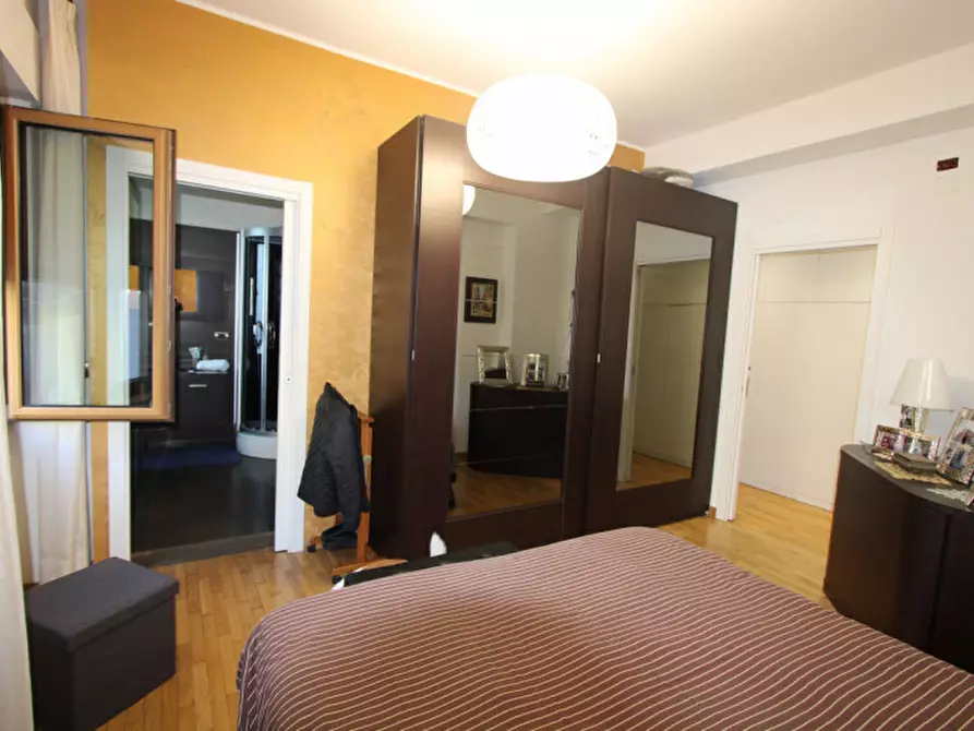 Immagine 11 di Appartamento in vendita  in via mario passamonte a Messina