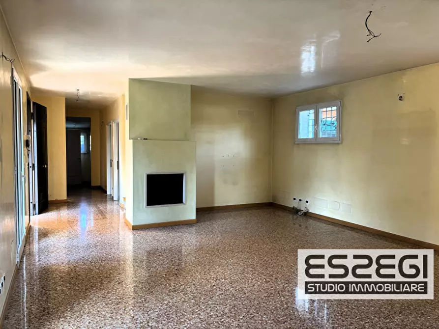 Immagine 1 di Villa in vendita  in san carlo a Padova