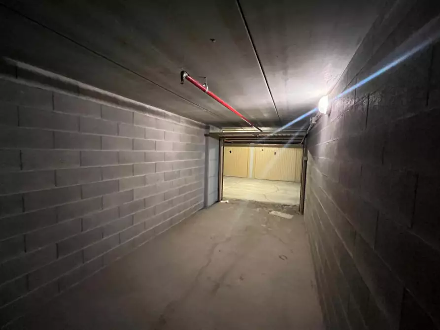 Immagine 4 di Garage in affitto  in VIA UDINE a Verona