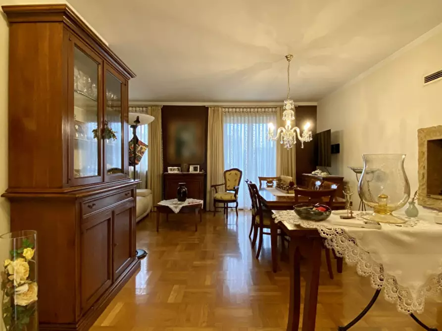 Immagine 2 di Appartamento in vendita  in Via Due Giugno a Dueville