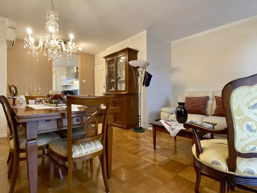 Immagine 4 di Appartamento in vendita  in Via Due Giugno a Dueville