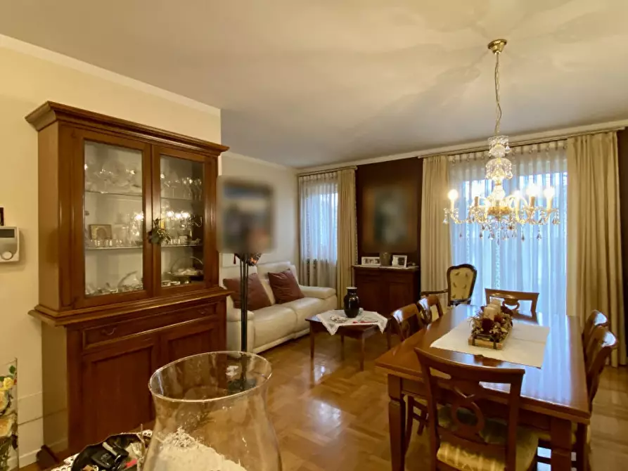 Immagine 11 di Appartamento in vendita  in Via Due Giugno a Dueville