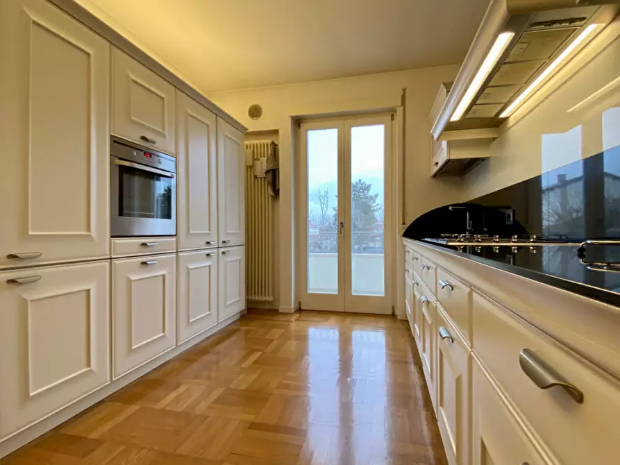 Immagine 13 di Appartamento in vendita  in Via Due Giugno a Dueville