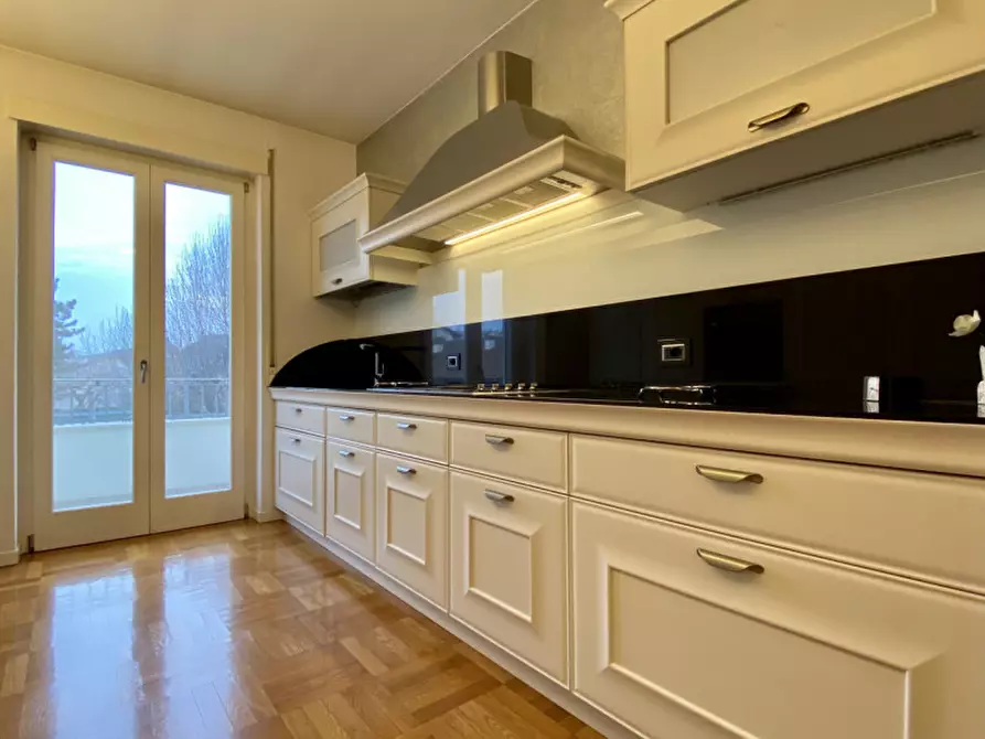 Immagine 14 di Appartamento in vendita  in Via Due Giugno a Dueville