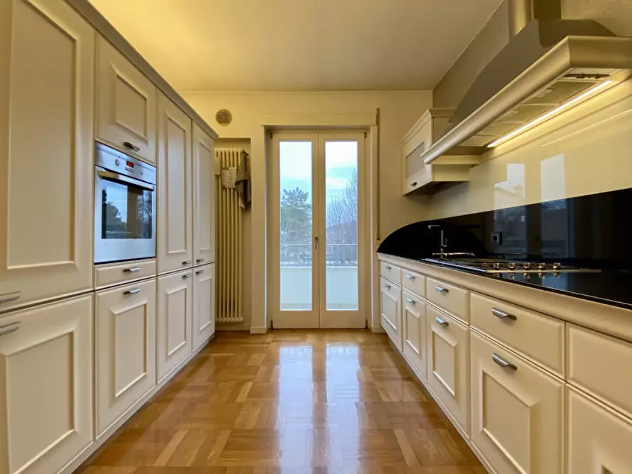 Immagine 15 di Appartamento in vendita  in Via Due Giugno a Dueville