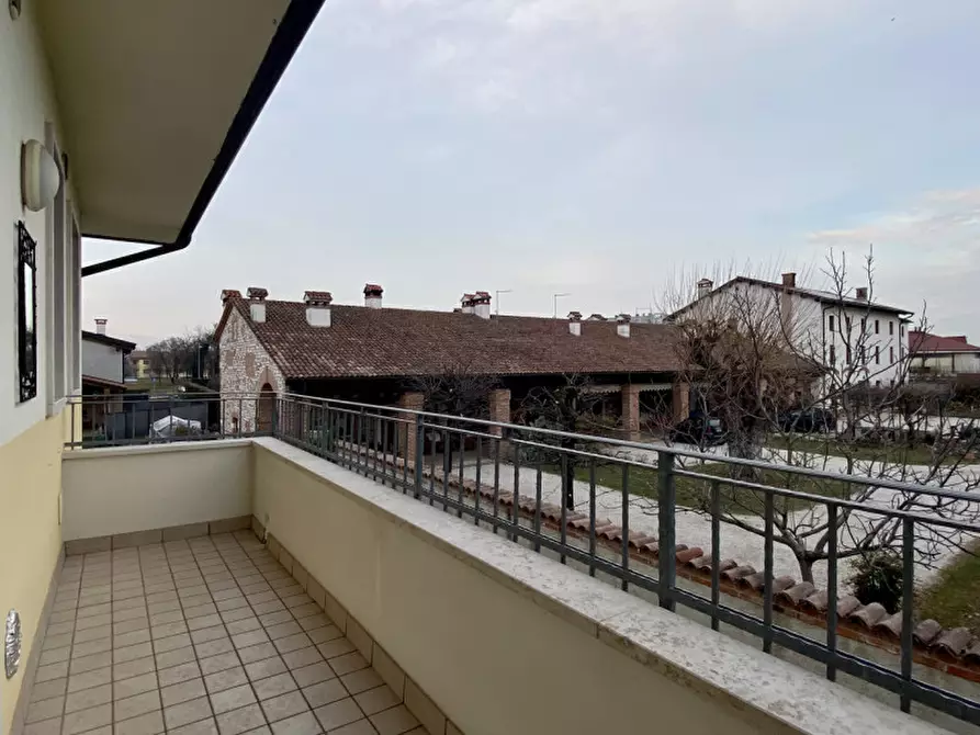 Immagine 16 di Appartamento in vendita  in Via Due Giugno a Dueville