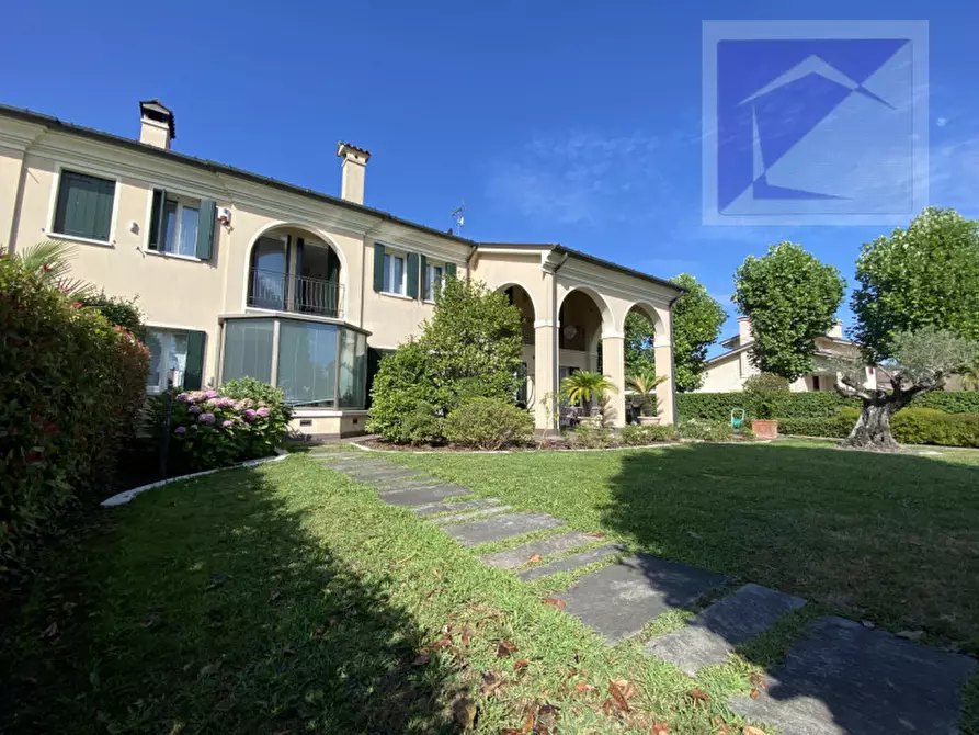 Immagine 6 di Casa bifamiliare in vendita  a Santa Giustina In Colle