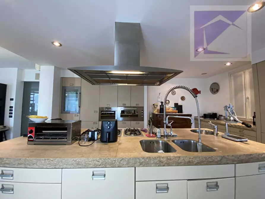 Immagine 17 di Casa bifamiliare in vendita  a Santa Giustina In Colle