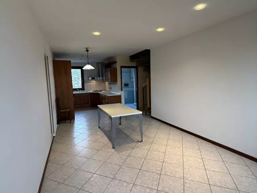 Immagine 3 di Appartamento in vendita  a Loria