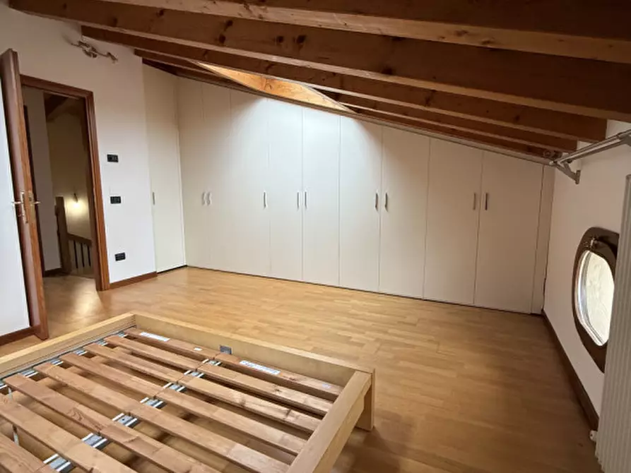 Immagine 10 di Appartamento in vendita  a Loria