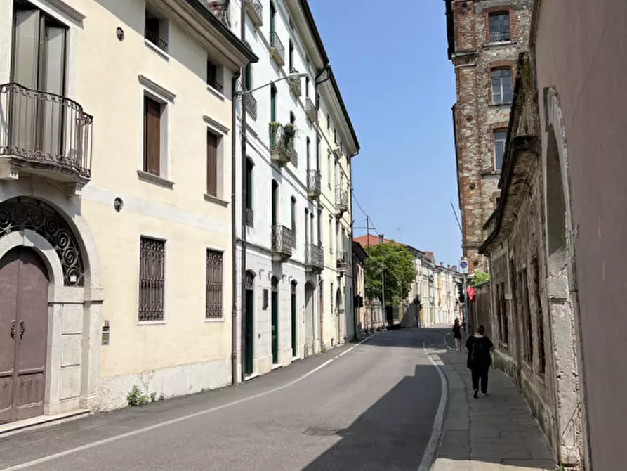 Immagine 3 di Appartamento in vendita  in Via Pietro Maraschin a Schio