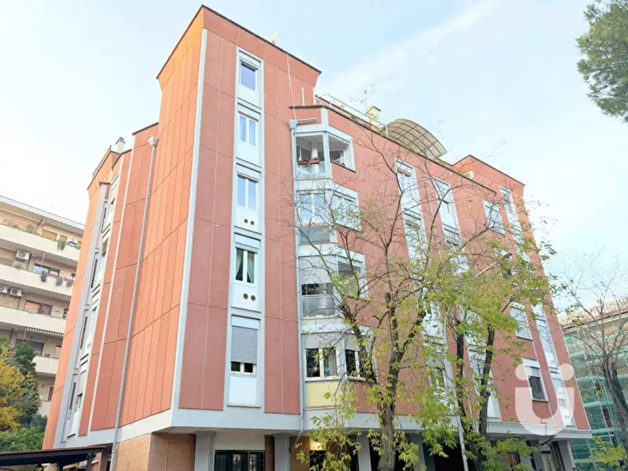 Immagine 1 di Attico in vendita  in Via Vittore Carpaccio a Roma