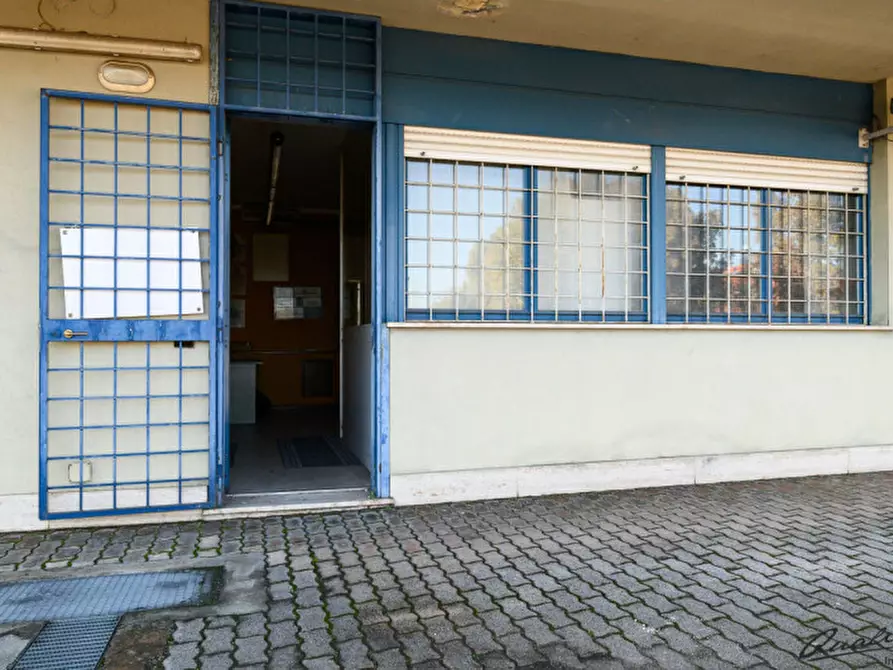 Immagine 2 di Ufficio in vendita  in Via di Tor Bella Monaca a Roma