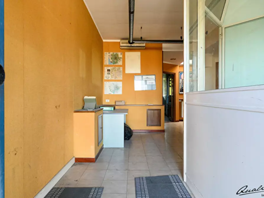 Immagine 3 di Ufficio in vendita  in Via di Tor Bella Monaca a Roma