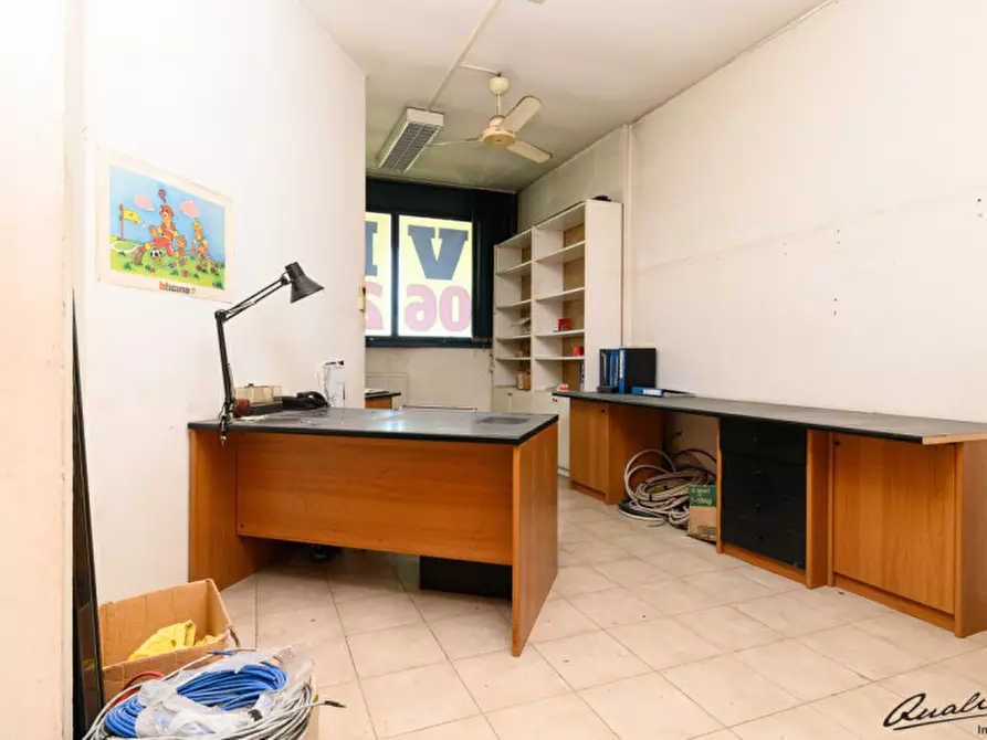 Immagine 19 di Ufficio in vendita  in Via di Tor Bella Monaca a Roma