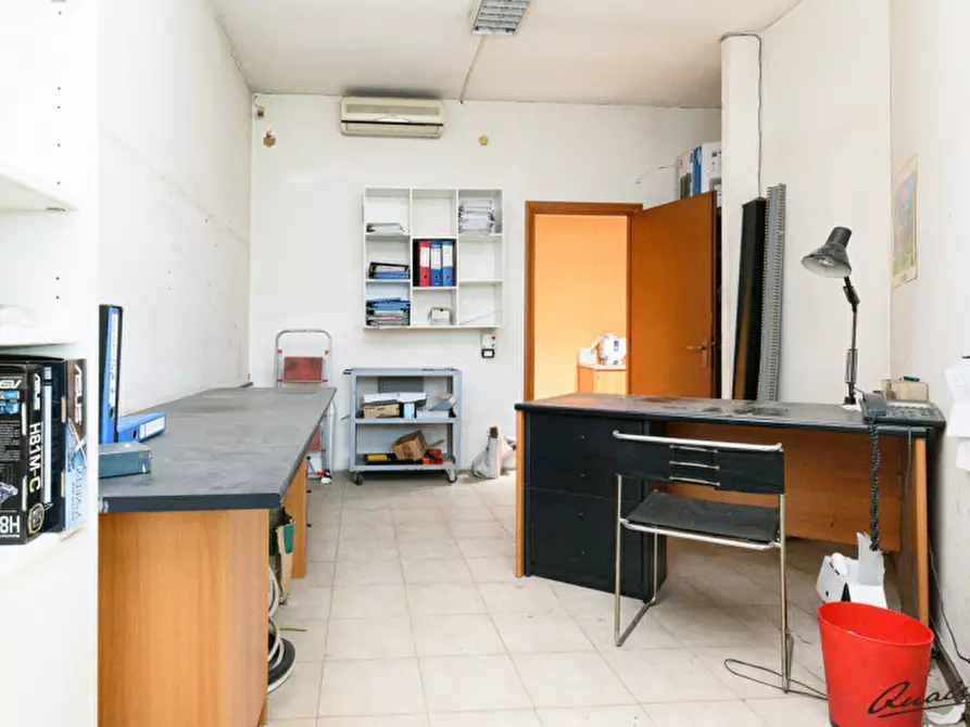 Immagine 23 di Ufficio in vendita  in Via di Tor Bella Monaca a Roma