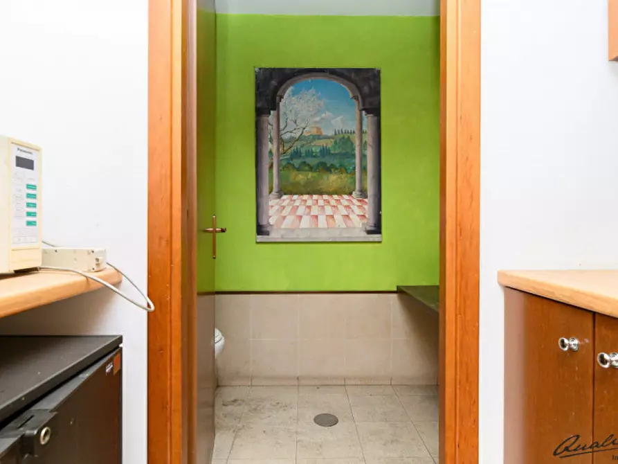 Immagine 26 di Ufficio in vendita  in Via di Tor Bella Monaca a Roma