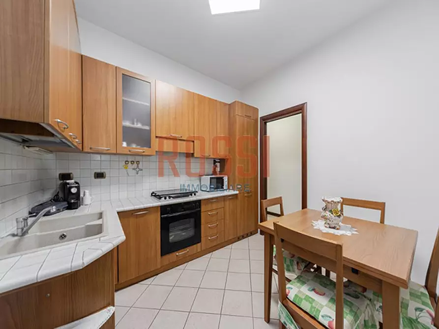 Immagine 6 di Appartamento in affitto  in PIAZZA MARTIRI DELLA LIBERTA' a Villasanta