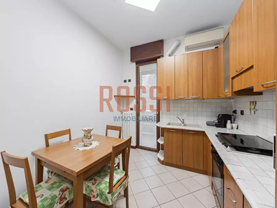 Immagine 7 di Appartamento in affitto  in PIAZZA MARTIRI DELLA LIBERTA' a Villasanta