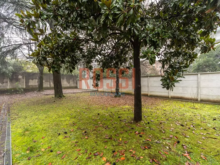 Immagine 14 di Appartamento in affitto  in PIAZZA MARTIRI DELLA LIBERTA' a Villasanta