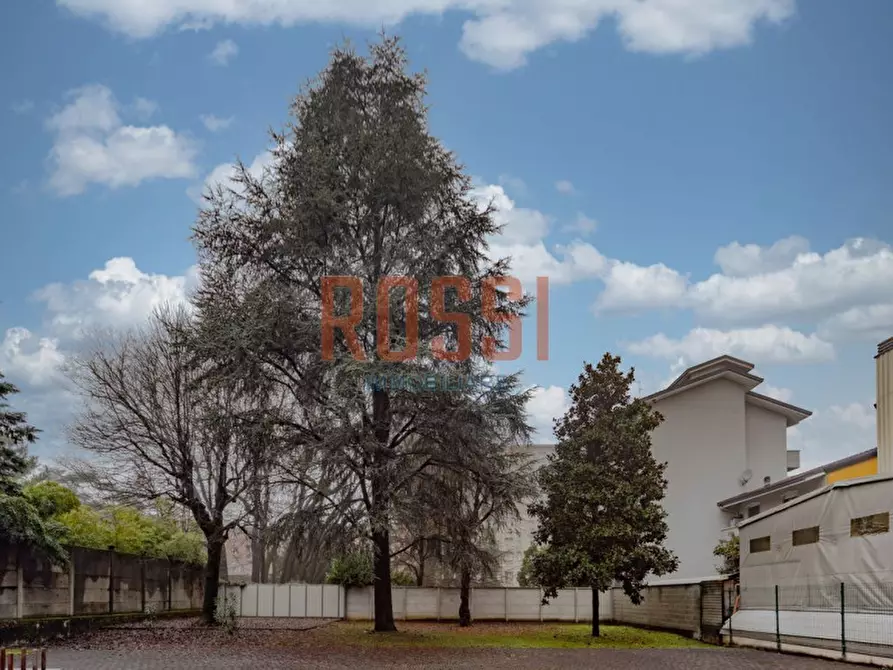 Immagine 15 di Appartamento in affitto  in PIAZZA MARTIRI DELLA LIBERTA' a Villasanta