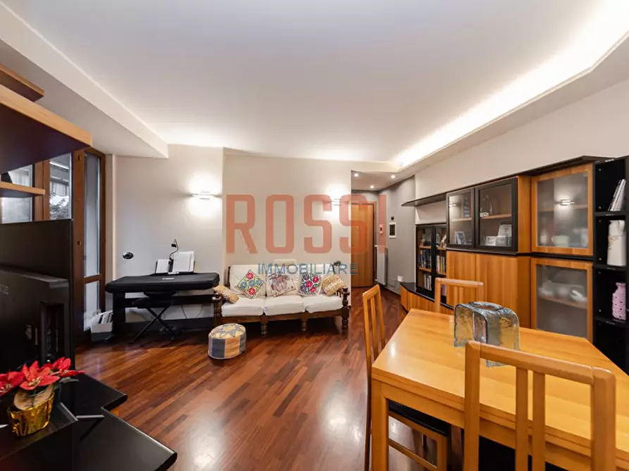 Immagine 2 di Appartamento in vendita  in VIA BECCARIA a Villasanta