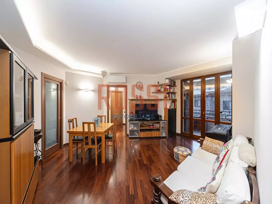 Immagine 3 di Appartamento in vendita  in VIA BECCARIA a Villasanta