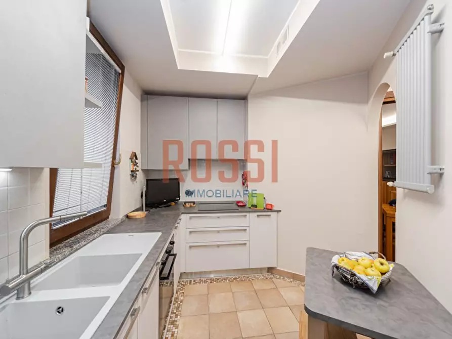 Immagine 7 di Appartamento in vendita  in VIA BECCARIA a Villasanta