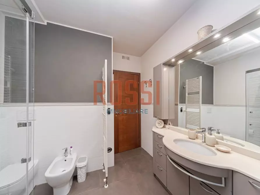 Immagine 20 di Appartamento in vendita  in VIA BECCARIA a Villasanta