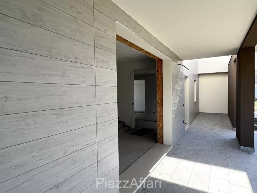 Immagine 9 di Casa bifamiliare in vendita  in Via Roma a Camponogara