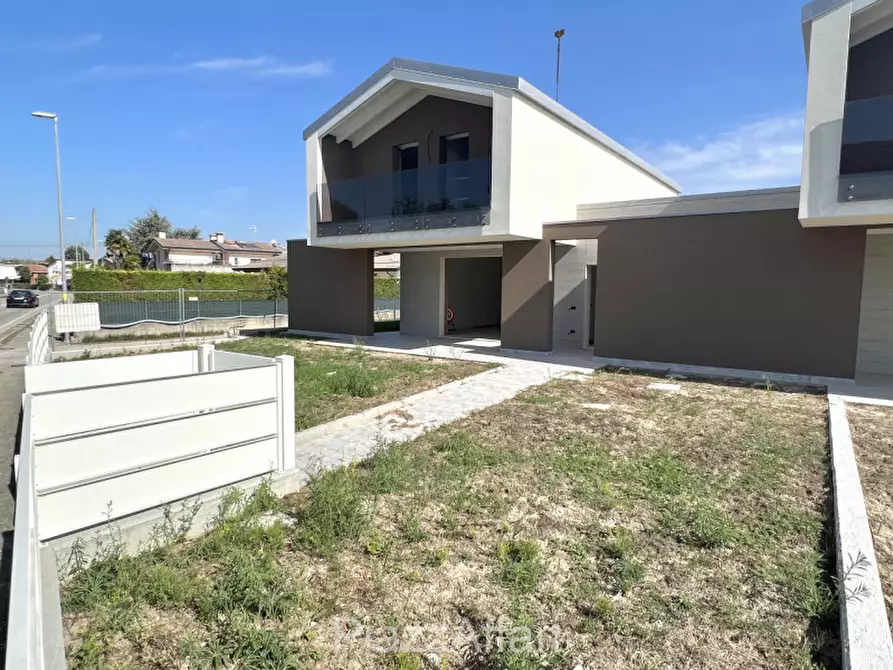 Immagine 3 di Casa indipendente in vendita  in Via Roma a Camponogara