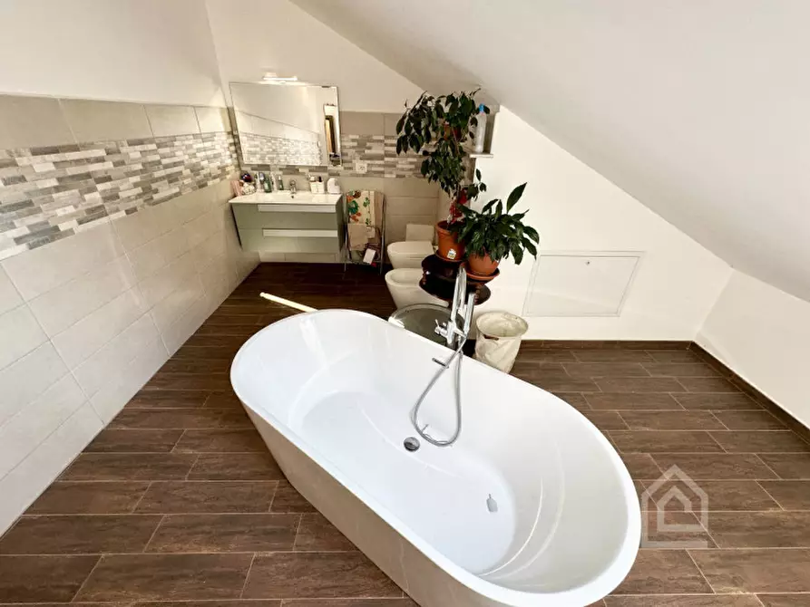 Immagine 39 di Villa in vendita  in Via San Tommaso 30 a a Chivasso