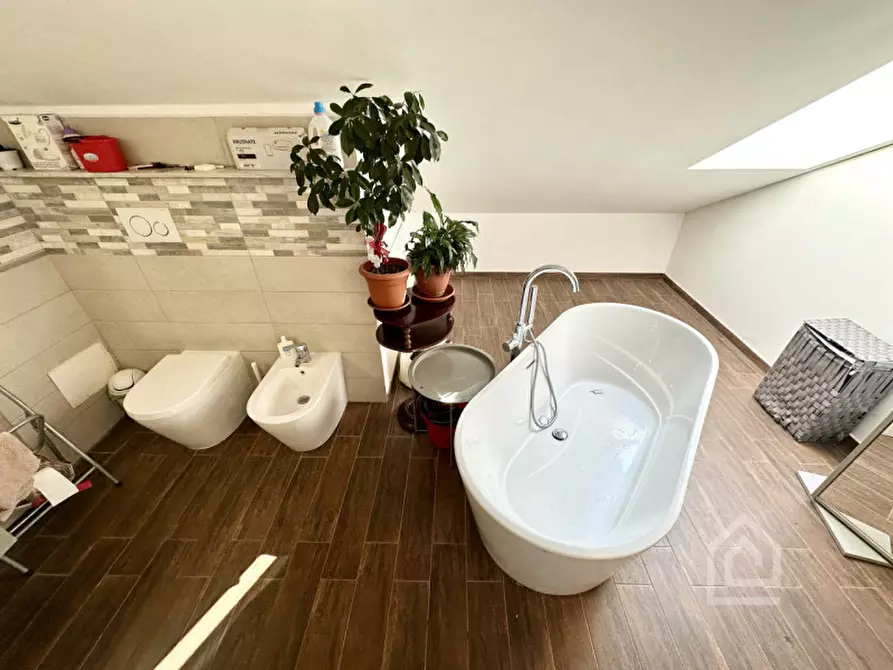 Immagine 40 di Villa in vendita  in Via San Tommaso 30 a a Chivasso