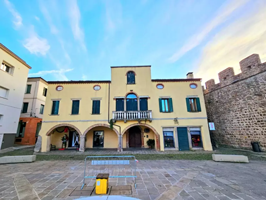 Immagine 1 di Palazzo in vendita  in PIAZZA GIUSEPPE MAZZINI a Monselice