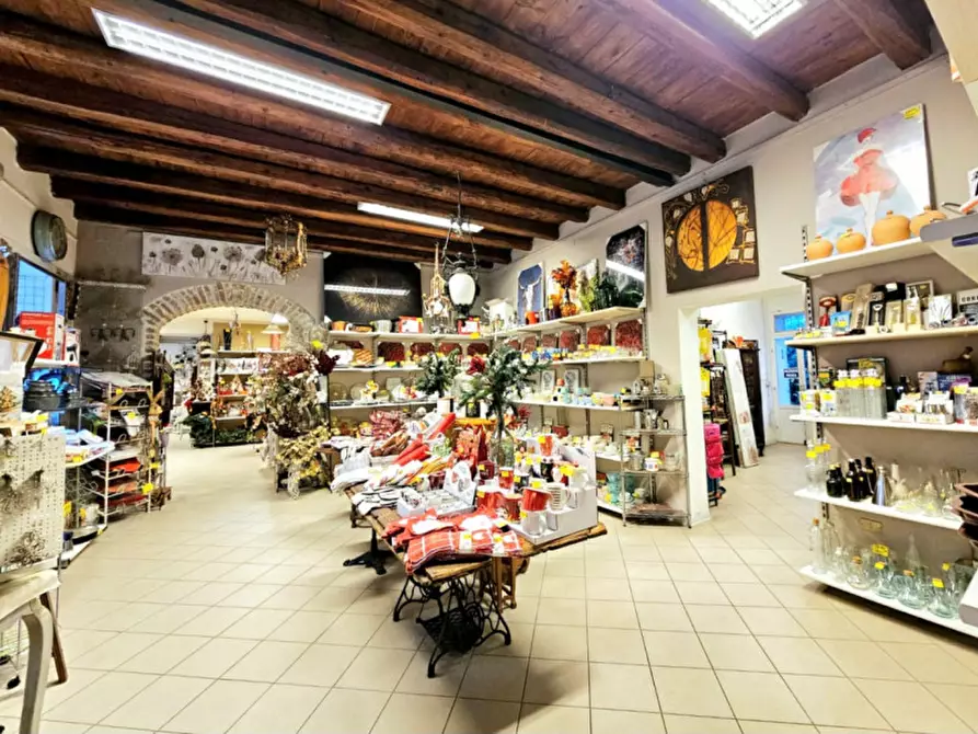 Immagine 3 di Palazzo in vendita  in PIAZZA GIUSEPPE MAZZINI a Monselice