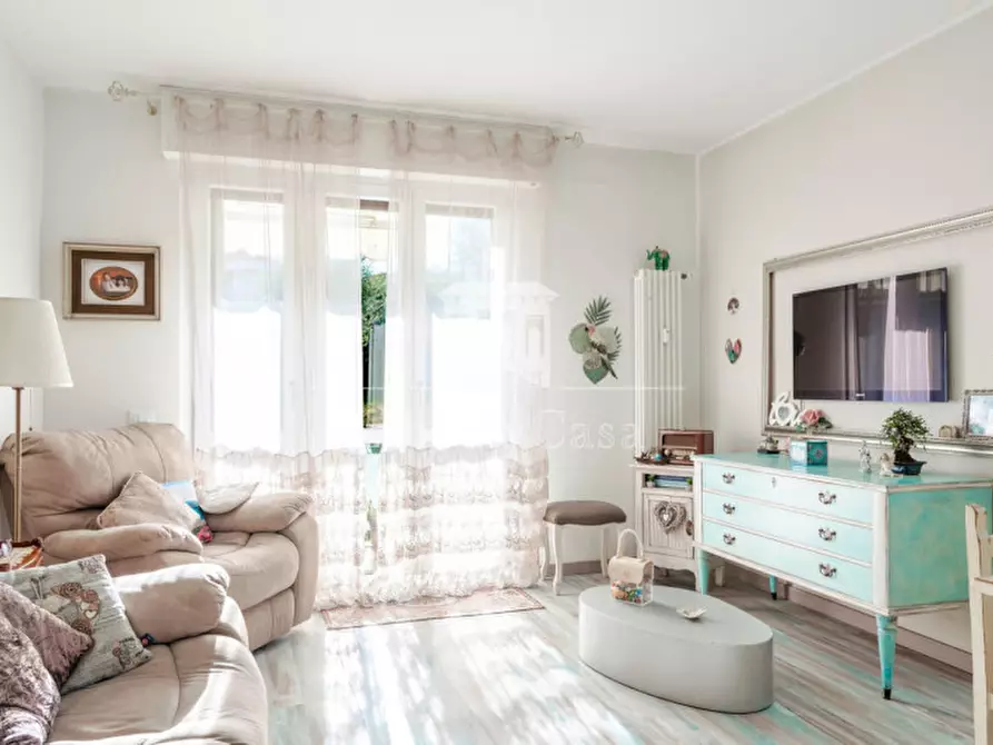 Immagine 3 di Appartamento in vendita  in Via Anime del Purgatorio a Salò