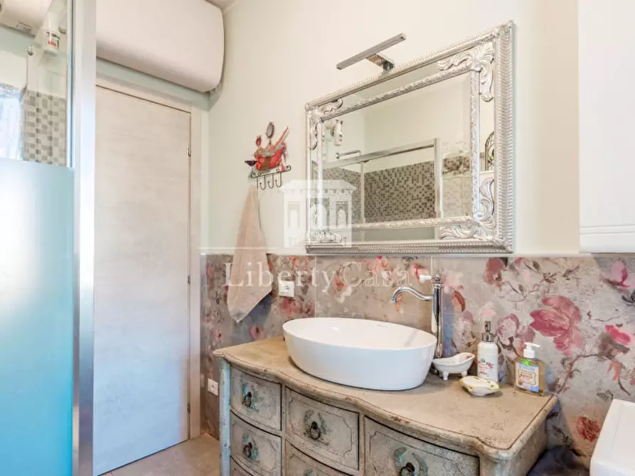 Immagine 15 di Appartamento in vendita  in Via Anime del Purgatorio a Salò