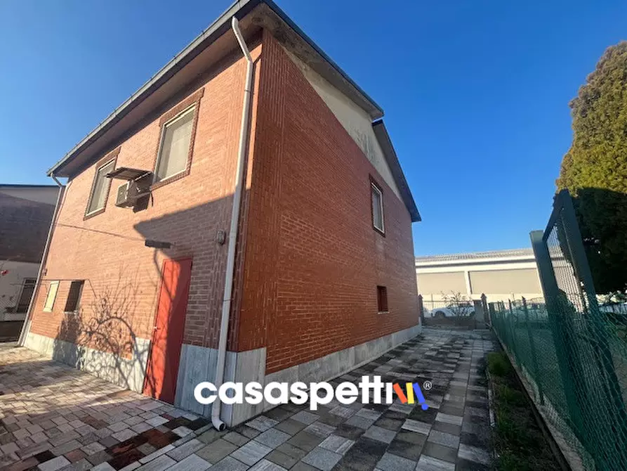 Immagine 6 di Villa in vendita  in via stelvio a Siziano