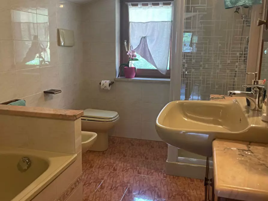 Immagine 8 di Appartamento in vendita  in Via Ponte Verde a Recoaro Terme