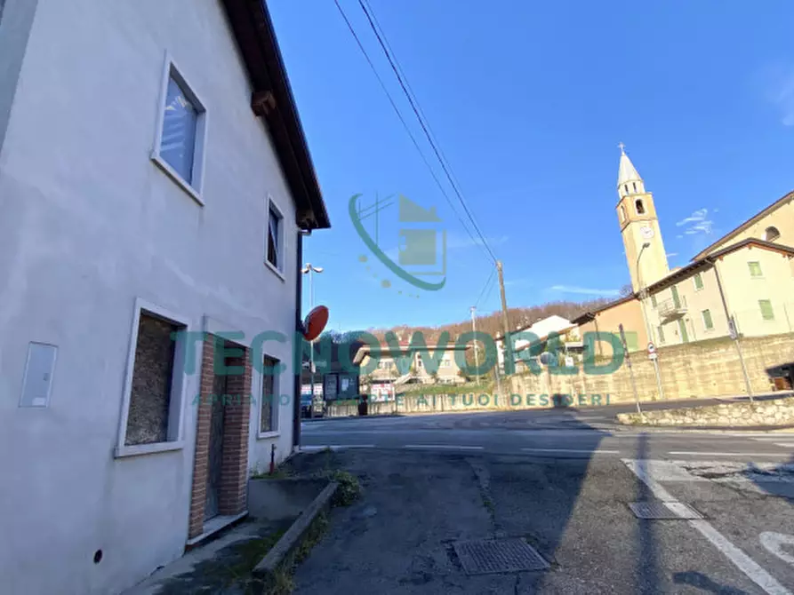 Immagine 10 di Rustico / casale in vendita  in Via Meda di Sotto a Velo D'astico