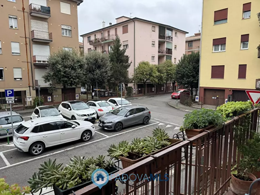Immagine 12 di Appartamento in vendita  in VIA DIGNANO a Padova