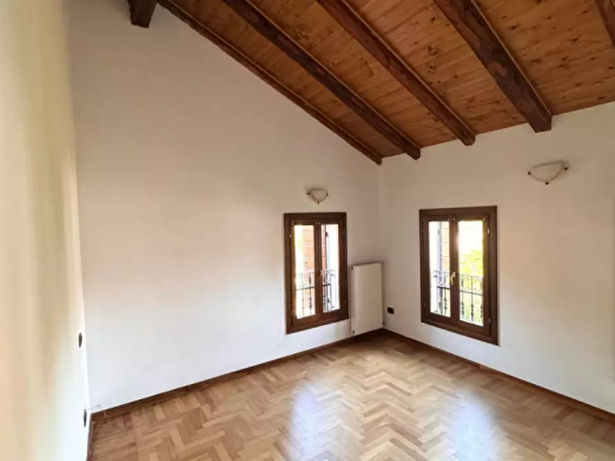 Immagine 13 di Villetta a schiera in vendita  a Giavera Del Montello