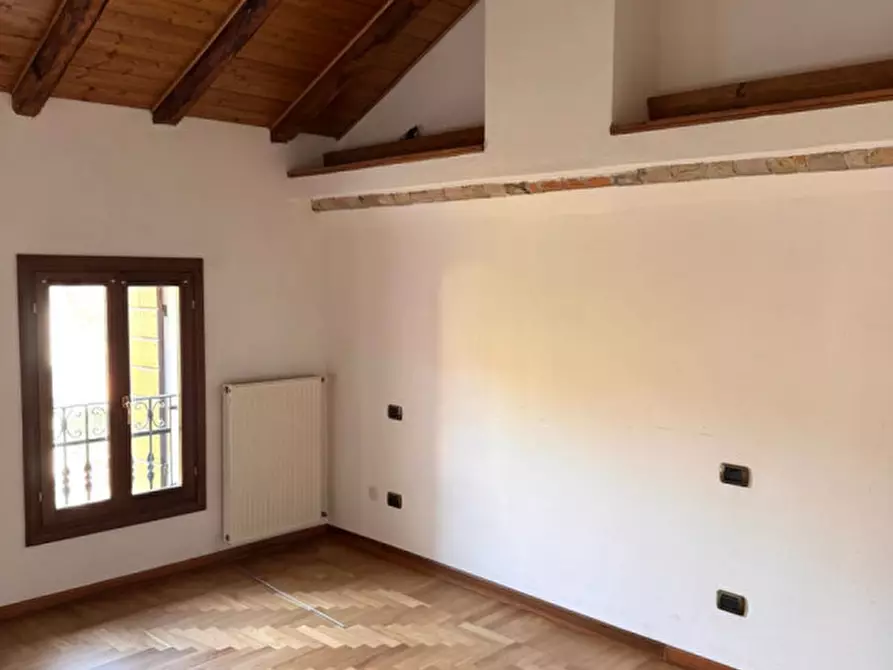 Immagine 16 di Villetta a schiera in vendita  a Giavera Del Montello