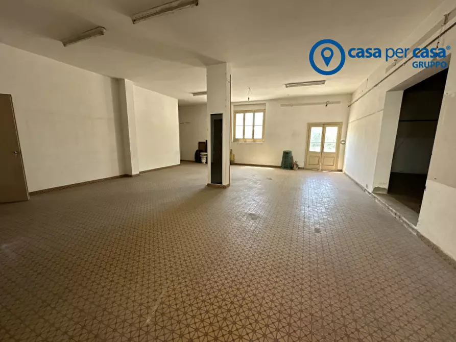 Immagine 1 di Magazzino in vendita  in Via Giuseppe Garibaldi 39 a Riva Del Po