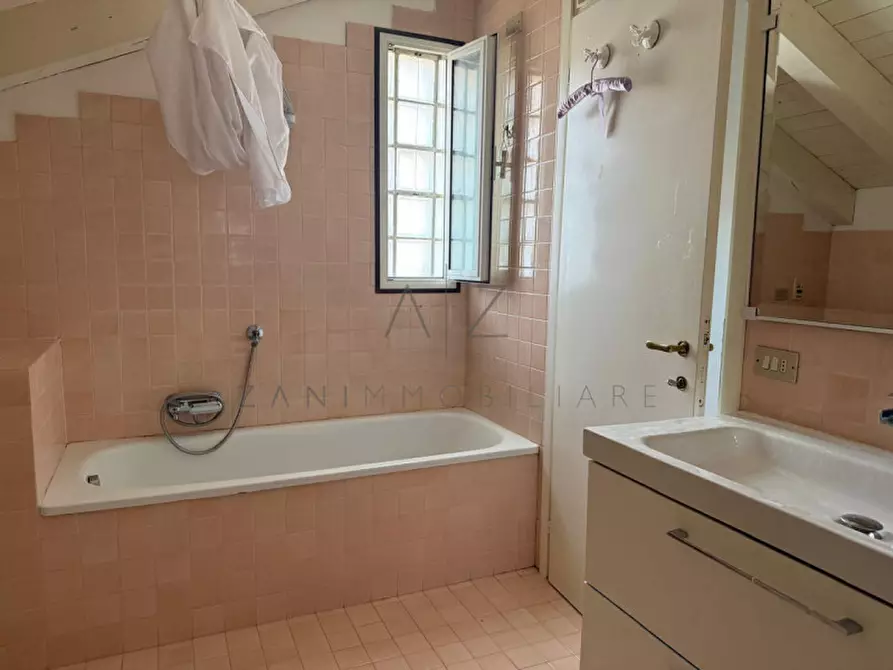 Immagine 18 di Attico in affitto  in Via Riccati a Castelfranco Veneto