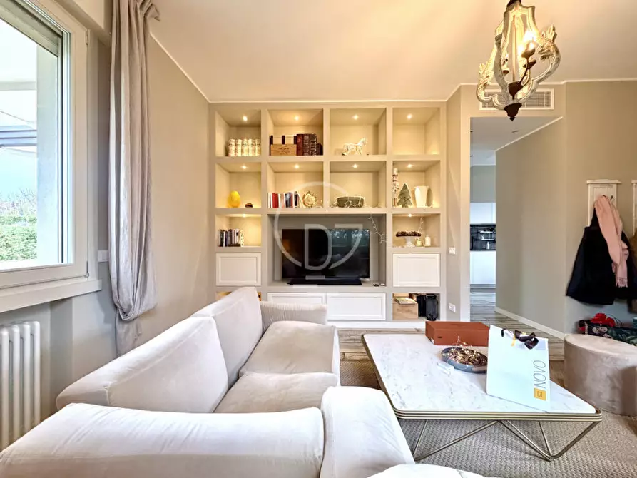 Immagine 15 di Villa in vendita  in Via Dei Colli a Lonato del Garda